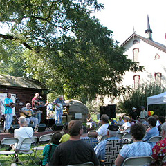 Folk at Fort Hunter Day